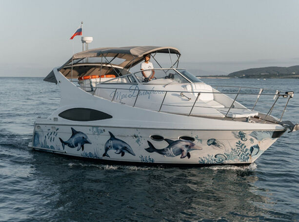 Three Dolphins Yacht for charter in Tivat